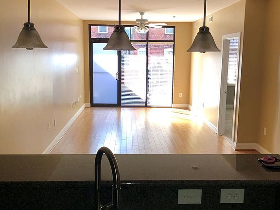 3rd image of 1333 W Broad St APT 207