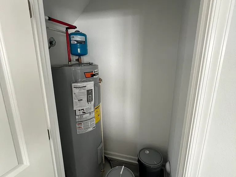 606 Mason Ave — Photo 15