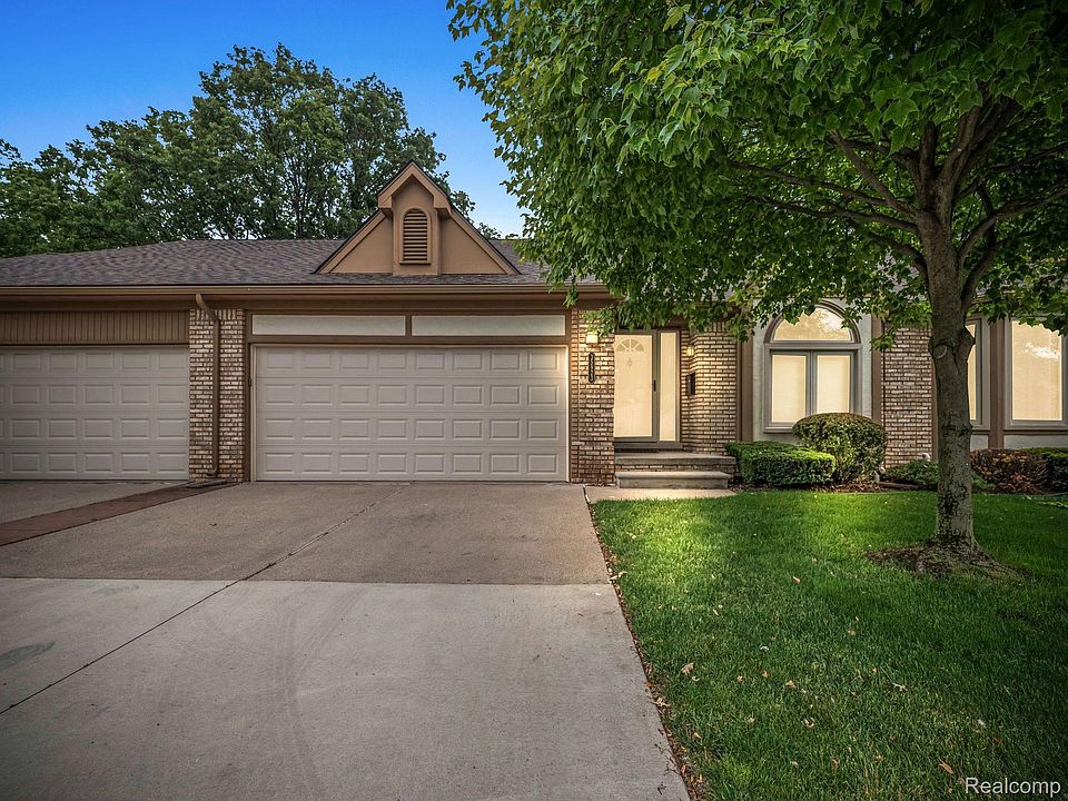 1st image of 35923 Fierimonte Dr