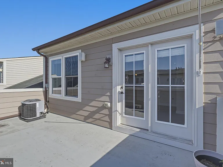 3589 Katherine Way — Photo 50