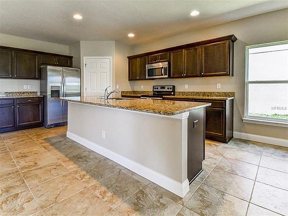 3rd image of 633 Washita Stone Dr