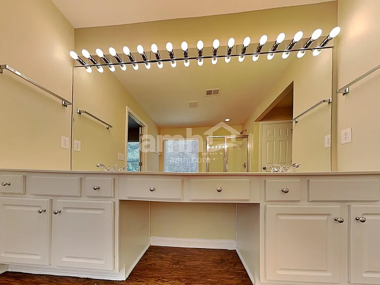 18306 Victoria Bay Dr — Photo 15