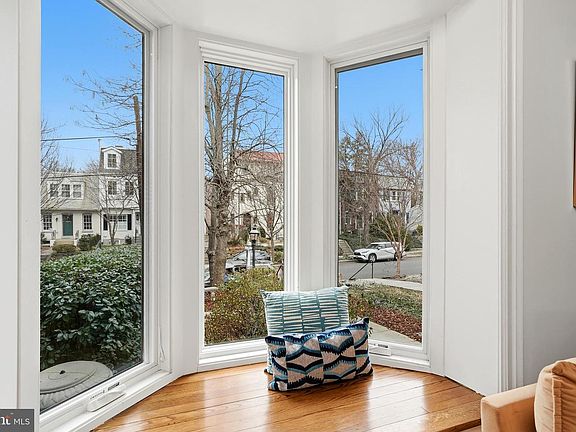 5th image of 3520 S St NW