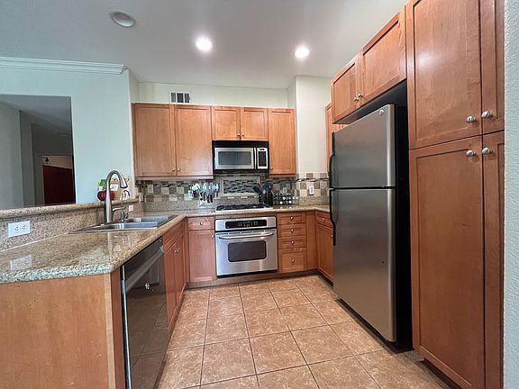 4th image of 10815 Serafina Ln Unit 7