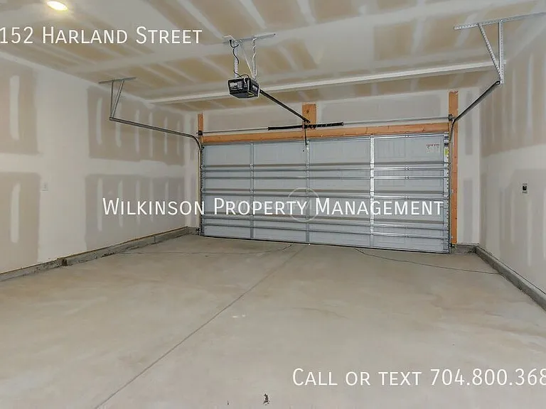 1152 Harland St — Photo 29