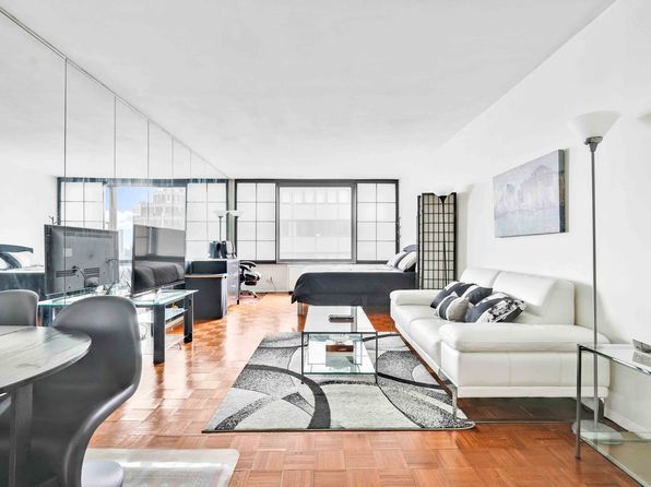 117 E 57th St #38FF