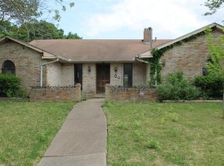 100 Wesley Dr, Desoto, TX 75115