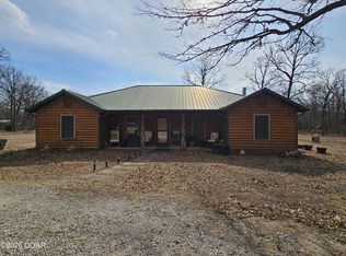 8233 Alamo Ln, Seneca, MO 64865