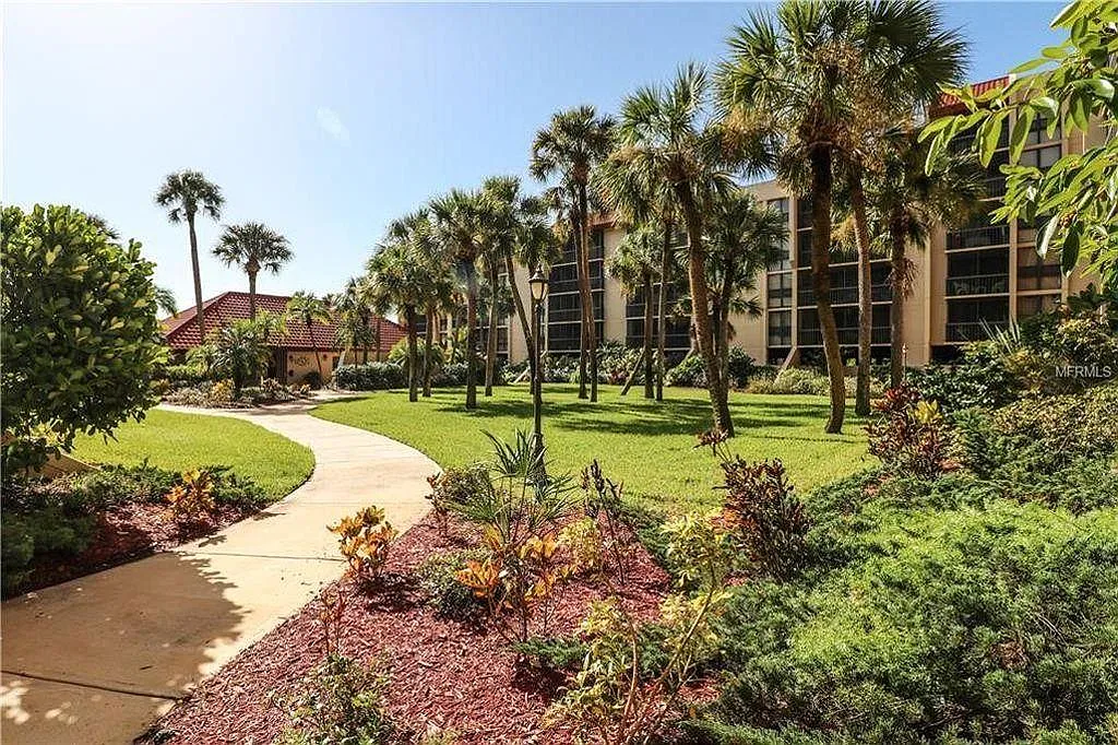 Courtyard - 21405 Olean Blvd #2