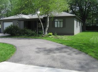 94 Yorktown Rd, Amherst, NY 14226