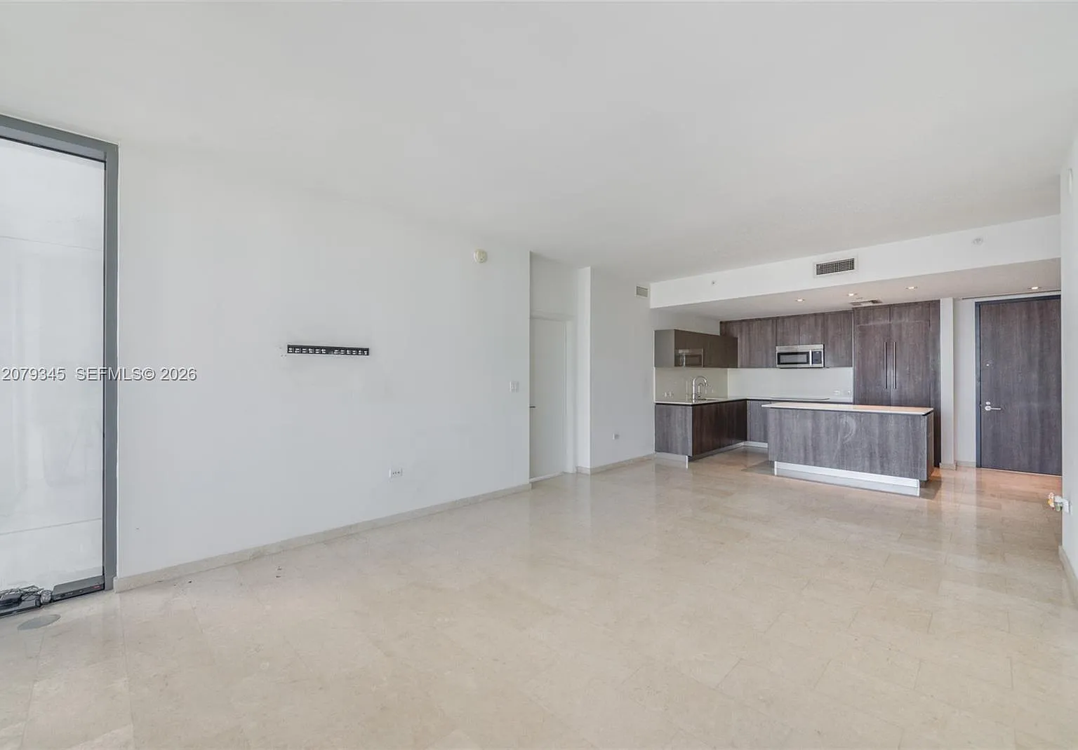 Rise Condo — Photo 4