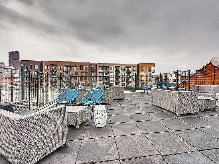 2441 N Broadway — Photo 14