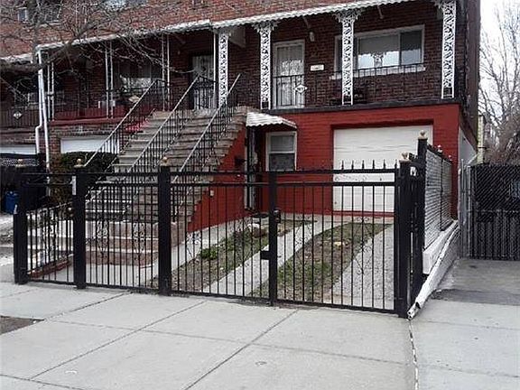 2nd image of 3833 Barnes Ave