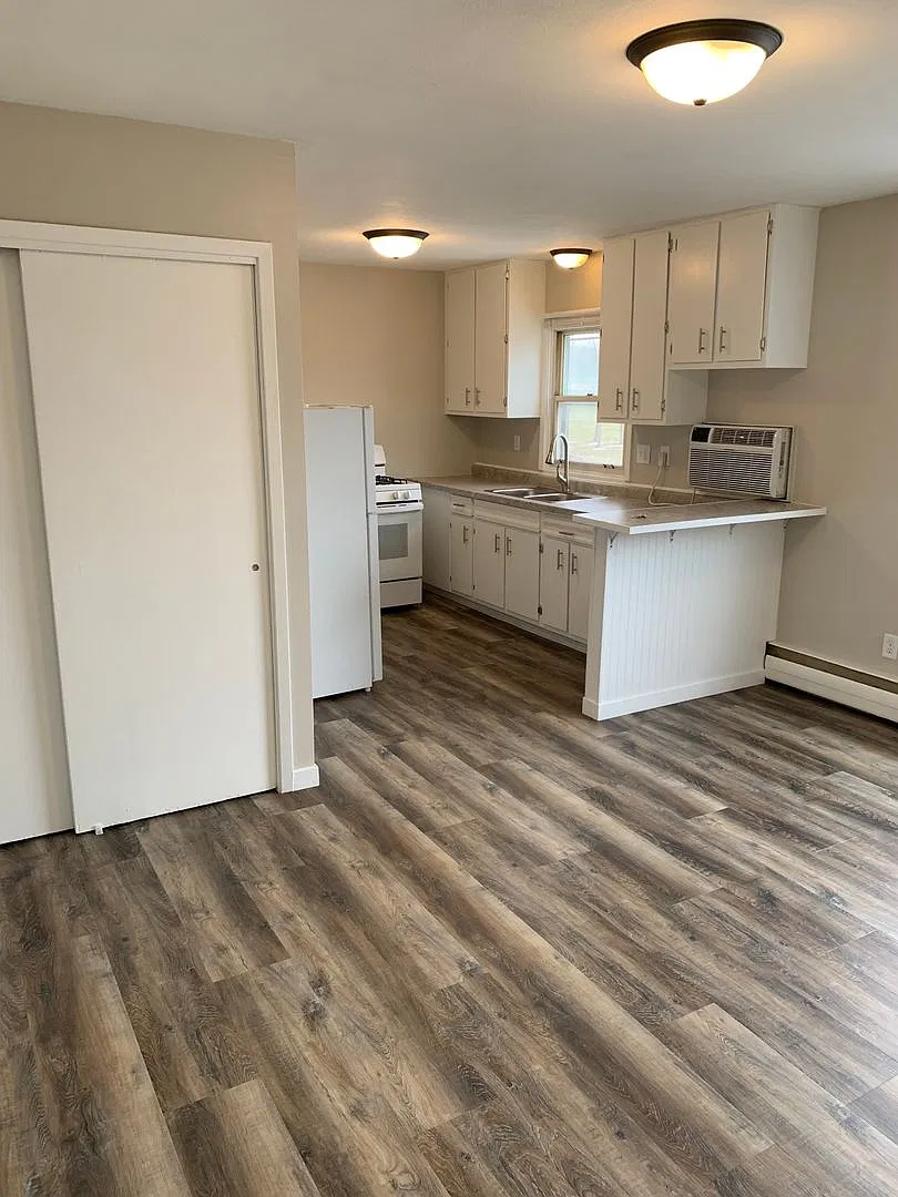 Parkside Apartments — Photo 4