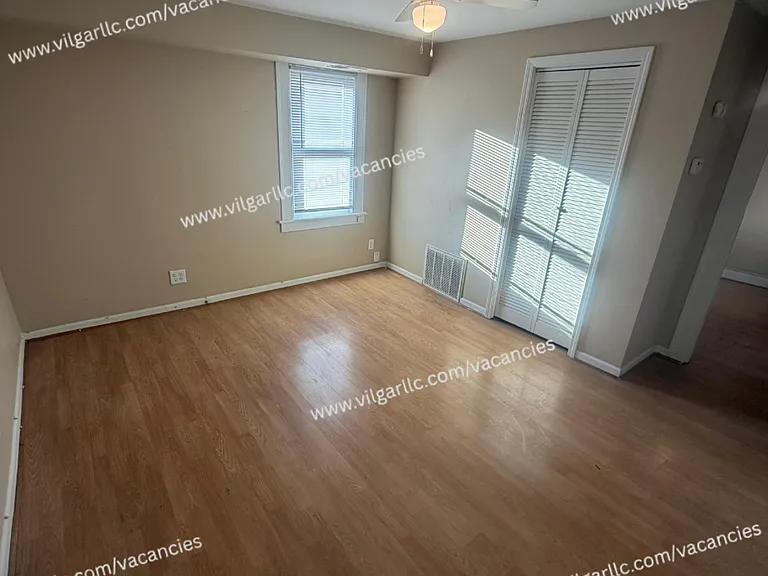 1305 W Fred St — Photo 4