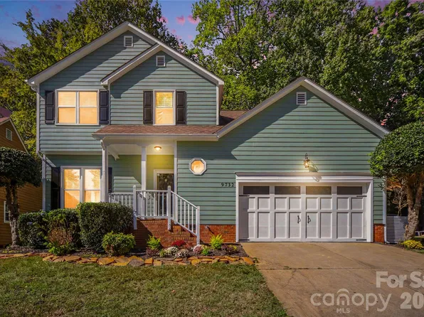 9732 Whitewood Trl, Charlotte, NC 28269