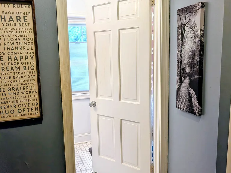 Upstairs hall bathroom