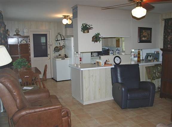 4th image of 3411 Roanoke Ave