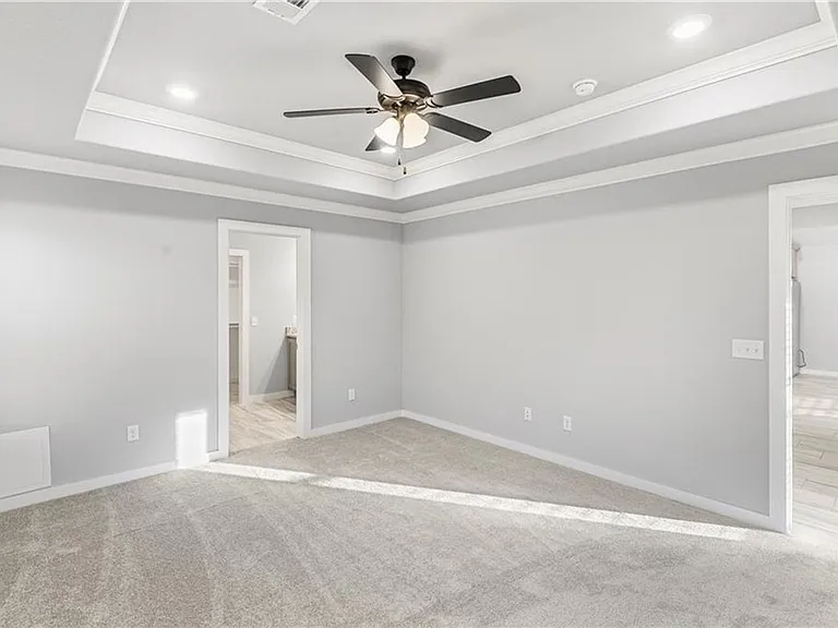 410 Peach Ave — Photo 23
