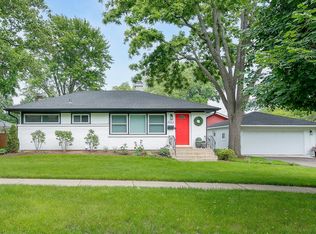 4943 Woodward Ave, Downers Grove, IL 60515