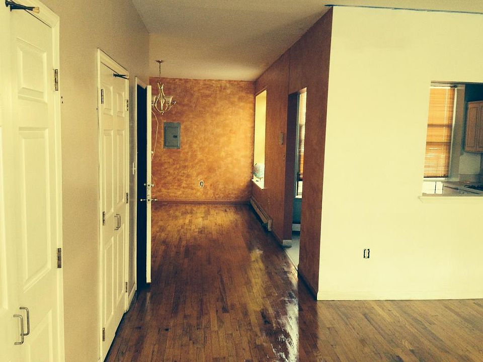 Building Photo 4
