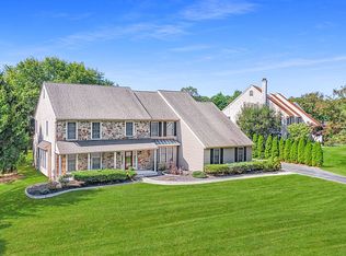 9 Autumnwood Dr, Newark, DE 19711