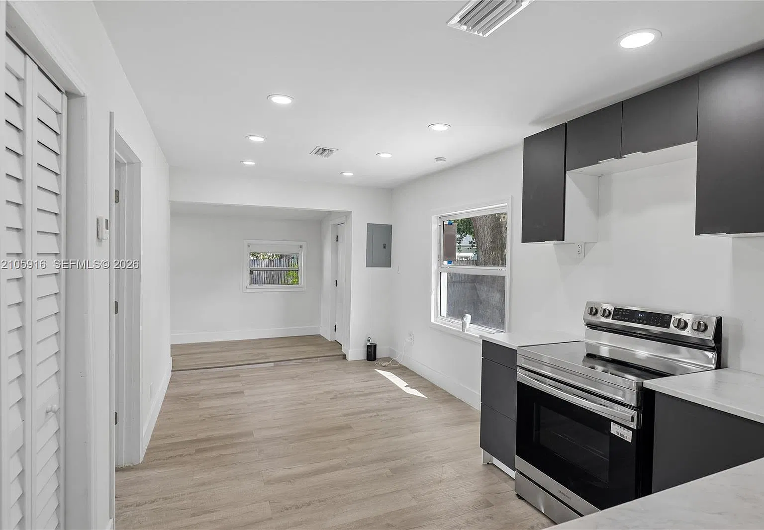 Bowling Green Extension — Photo 1