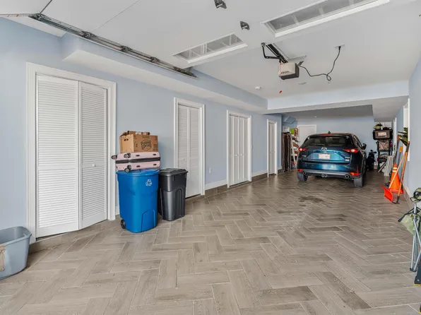 145 Bleecker Street image 37 of 39