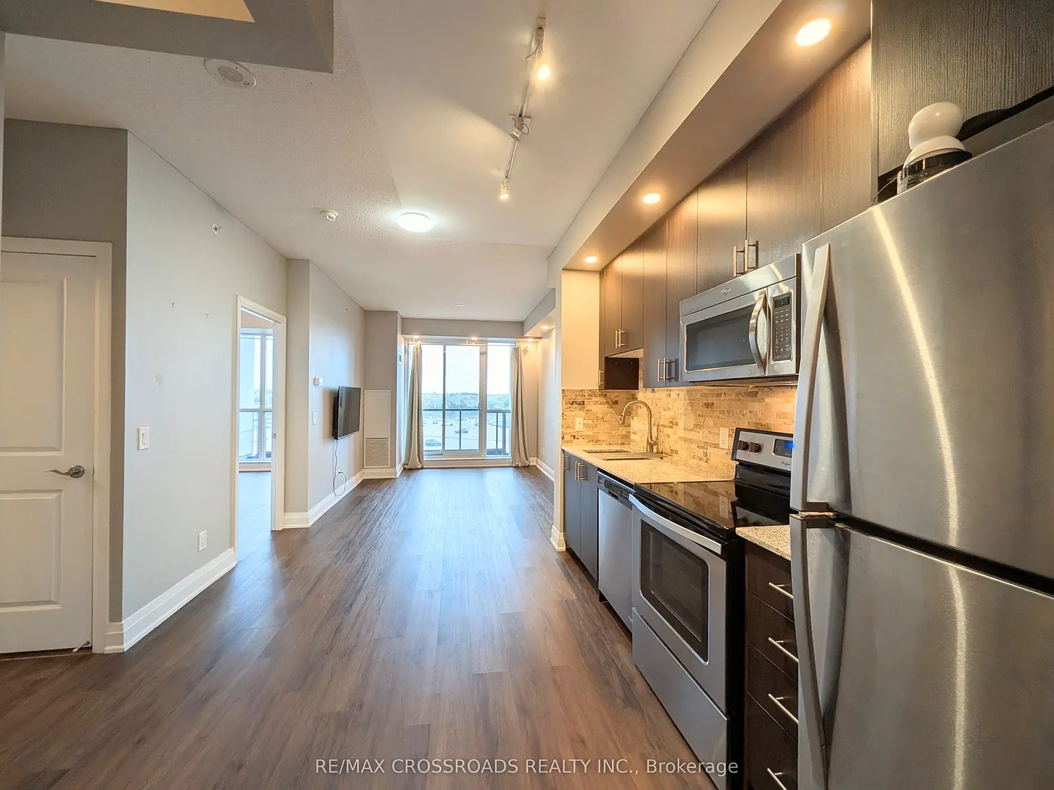 2 bed, $2,300 — Photo 2