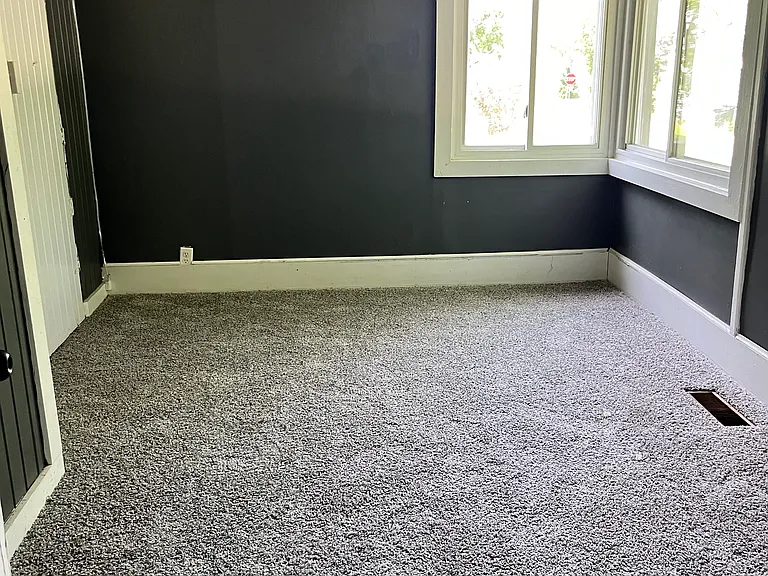1015 W Elm St — Photo 15