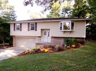 1910 Wolfe Hollow Pl, Vincennes, IN 47591