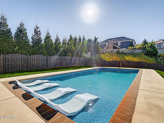 4th image of 2039 Highlands Ridge Ln
