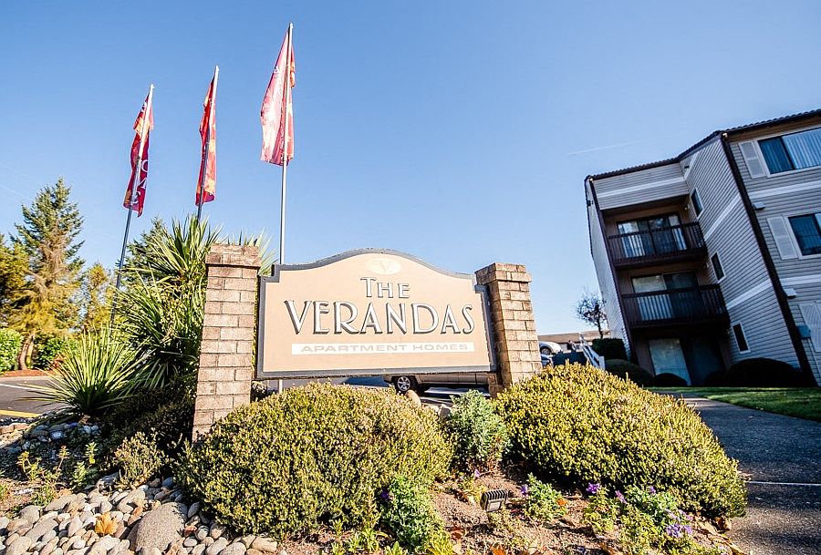Tacoma Apartments - The Verandas Apartment Homes - Sign