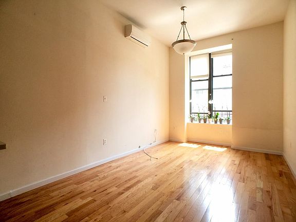 5th image of 141 W 131st St APT 2