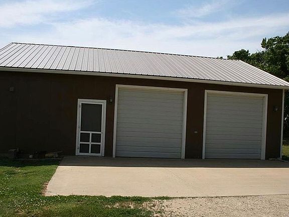 4th image of 951 N 170th Rd