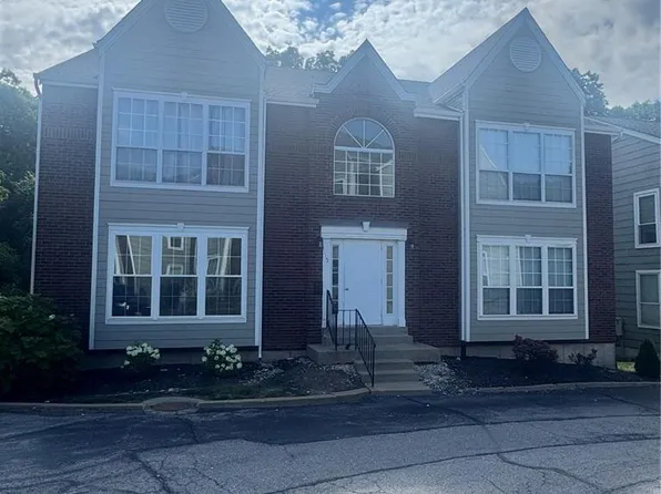 1115 Highland Oaks Ct Unit A, Ballwin, MO 63021