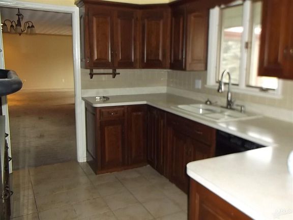 3rd image of 6405 Birchdale Dr