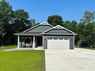 335 Magnolia Trl, Nekoosa, WI 54457