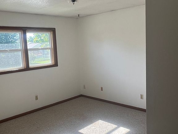 3rd image of 122-130 S Clarmar Ave