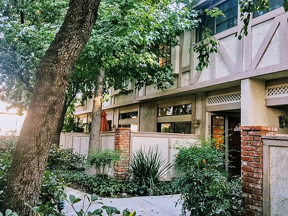 3rd image of 7100 Balboa Blvd Unit 604