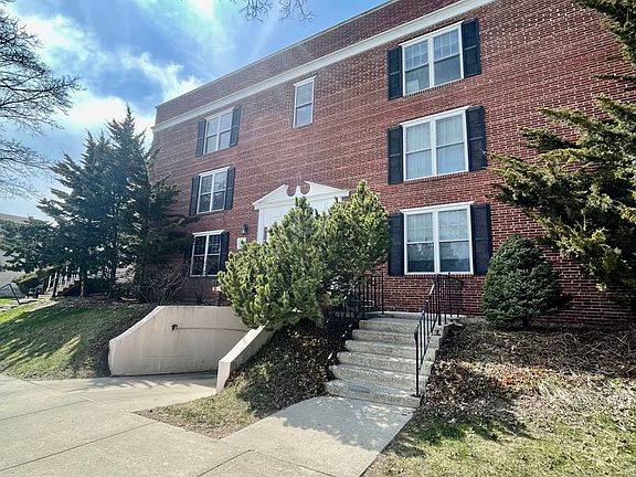 2nd image of 2443 N Murray Ave #105
