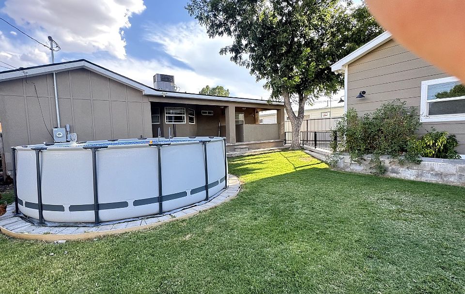1st image of 1046 Pinon Ln