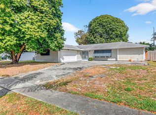 320 Riverdale Road, Palm Springs, FL 33461