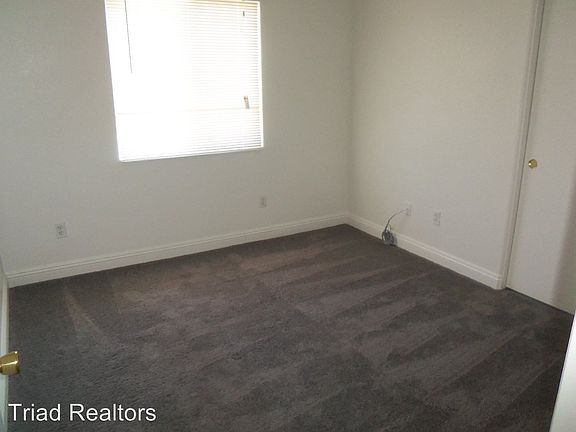 4th image of 71729 El Paseo Dr