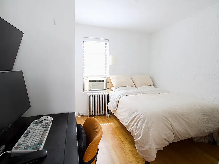 434 E 11th St #3RB — Photo 5