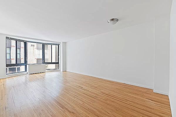 1st image of 48 W 68th St APT 7E
