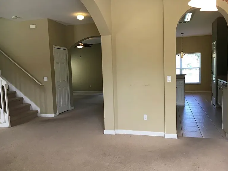 9805 Portofino Dr — Photo 5