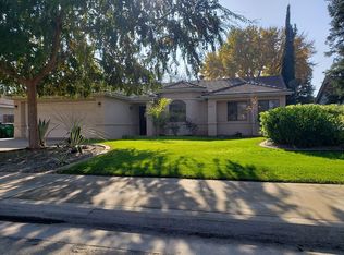 2205 Oak St, Selma, CA 93662