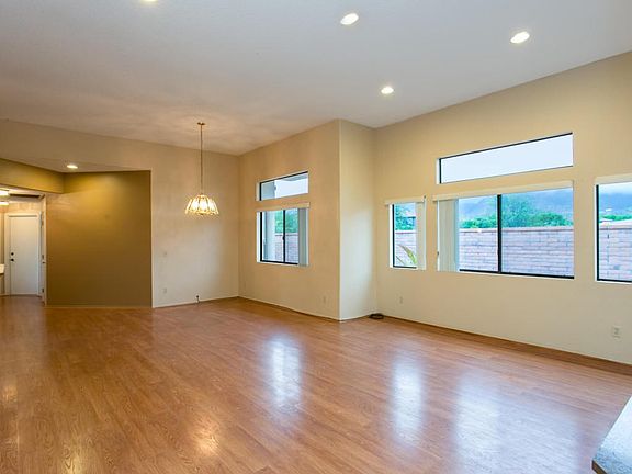 3rd image of 5566 N Largo Arancio