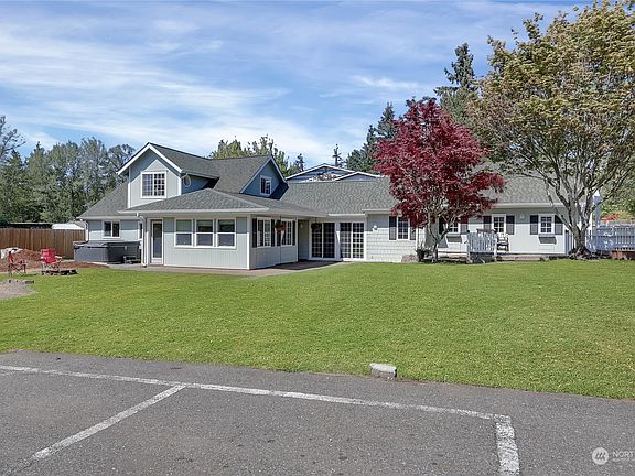 3rd image of 10512 68th Avenue Ct E